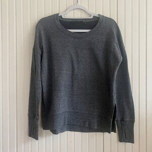 Grey Athleta long sleeve crew neck with thumb‎ holes - size Medium -